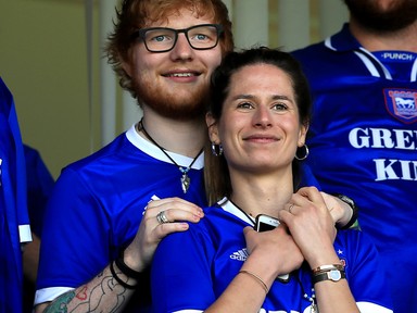 Ed Sheeran apa lesz: feleségével első gyermeküket várják