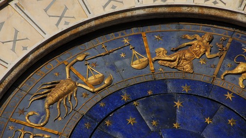 Így formálják a csillagok az őszi energiákat - Selenvie elárulja a csillagjegyek sorsfordító pillanatait, és hogy kinek, mit tartogat az év hátralévő része