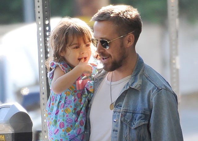 Ryan Gosling és lánya