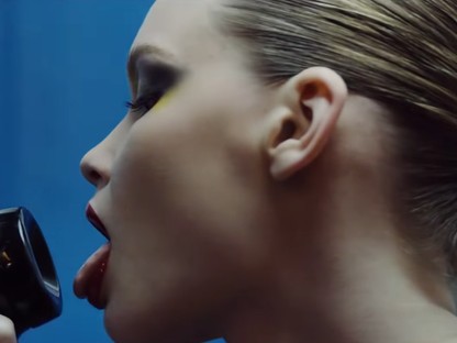 Sokkolóan őszinte videó született a nőkkel szembeni elvárásokról 