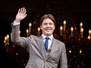 Egy lány szándékosan elhagyta a cipőjét a dán királyi herceg gáláján