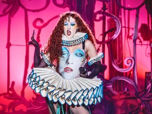 6 napig készült Chapell Roan Szigeten viselt ruhakölteménye, aminek nagyon különleges története van