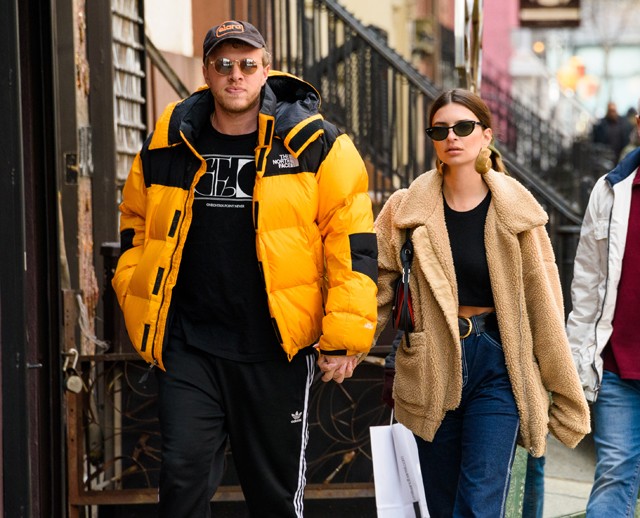 Most már biztos, hogy Emily Ratakowski és pasija a legdivatosabb pár