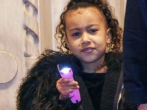 Kim Kardashian 5 éves kislánya már most stílusosabb, mint a legtöbb felnőtt