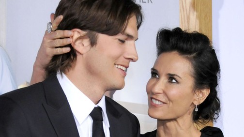 Ashton Kutcher megalázónak nevezte Demi Moore-ral való válását