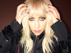 Ilyen kedves ajándékot kapott a lábadozó Lady Gaga Beyoncétől!