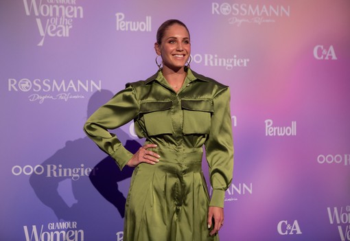 Borbély Alexandra, Nyári Dia és Tóth Vera Greta Garbo nyomában jártak a GLAMOUR Women of the Year gálán - Glamour