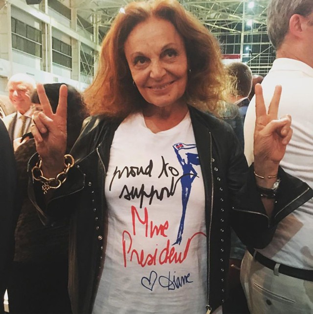 Hilary Clinton, Diane Von Fürstenberg, politika, amerikai választások, Diane von Furstenberg, Cindi Leive, Glamour, amerikai, póló, tshirt, üvegplafon, női egyenjogúság, nők, vezető pozíció, kampány, elnökválasztás