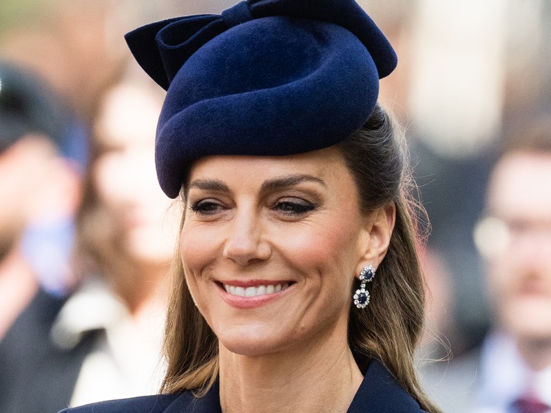 Földöntúli szépségként bukkant fel Katalin hercegné, akinek Vilmos herceg nélkül kellett helytállnia