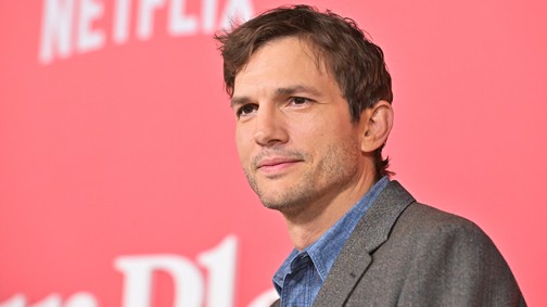Ashton Kutcher számára nagyon nehéz a vörös szőnyegen állni, és az ok borzasztóan szomorú