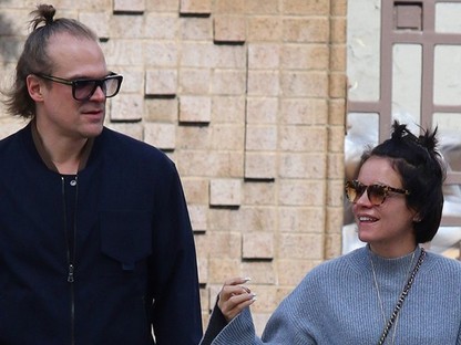 Lily Allen tényleg a Stranger Things sztárjával jár, és hatalmas a szerelem