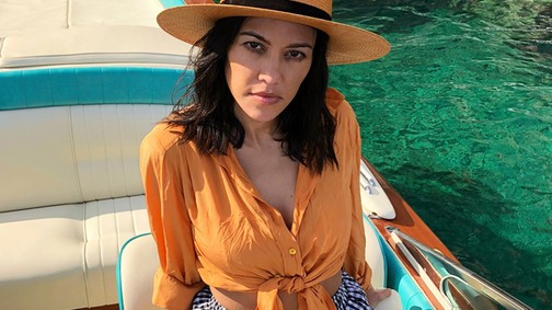 Nagyon lennénk Kourtney Kardashian helyében: kőkemény luxusban nyaral!
