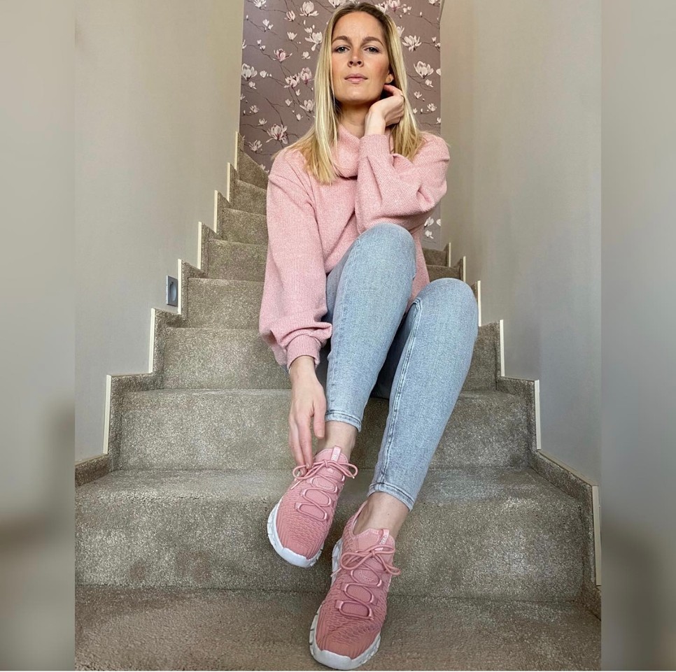 Minden rózsaszín Dorko Ultralight cipő megvásárlásával a nők elleni erőszak visszaszorítását segítheted