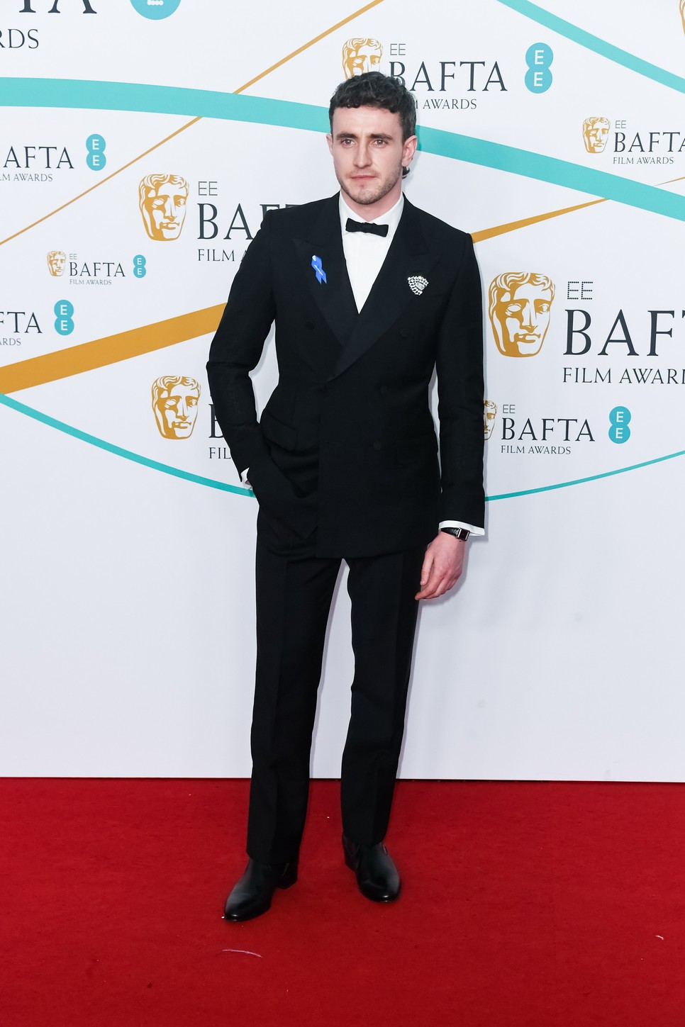 Paul Mescal Gucci szettben és Cartier ékszerekkel tarolt a vörös szőnyegen