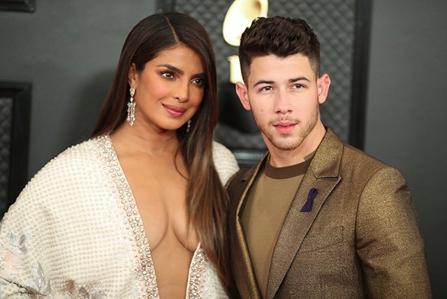 10 vicces sztori: Így ismerkedtek meg egymással Hollywood híres sztárpárjai