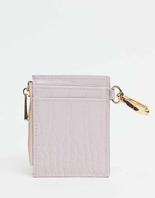 10 stílusos és biztonságos kártyatartó a COVID-19 védettségi igazolványodnak