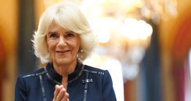 Kamilla királyné lélegzetelállító ruhában tündökölt