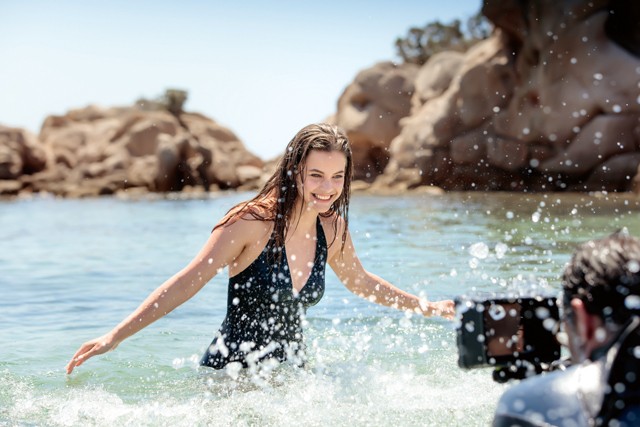 Nagyon forró! Sosem látott bikinis fotók a gyönyörű Palvin Barbiról