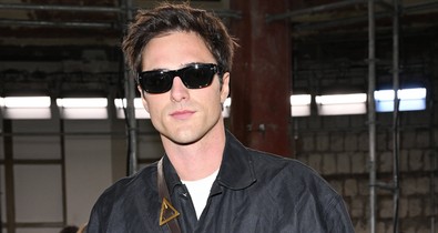 2024-ben egy férfi is nyugodtan hordhat női táskát - vagy nem?