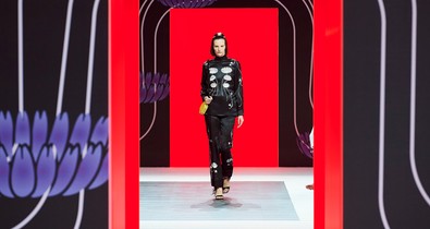 Miuccia Prada felvirágoztatta az olasz divatipart, de nem csak ebben rejlik a zsenialitása