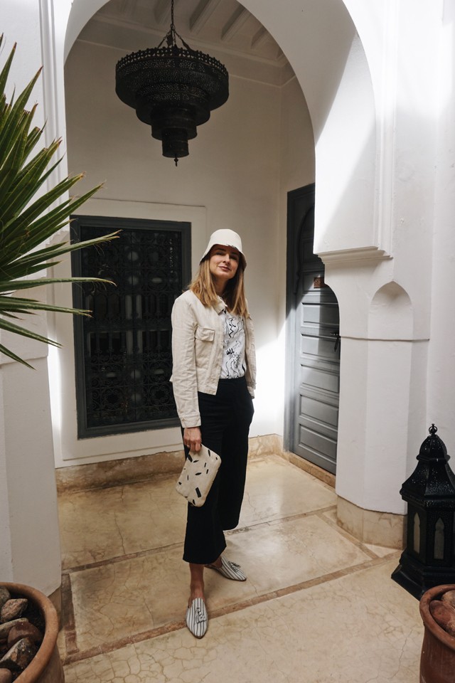 Majoros Zita olyan alapdarabokat mutat ma, melyek a te gardróbodból sem hiányozhatnak