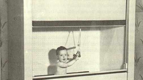 A férfi, aki dobozban nevelte a lányát