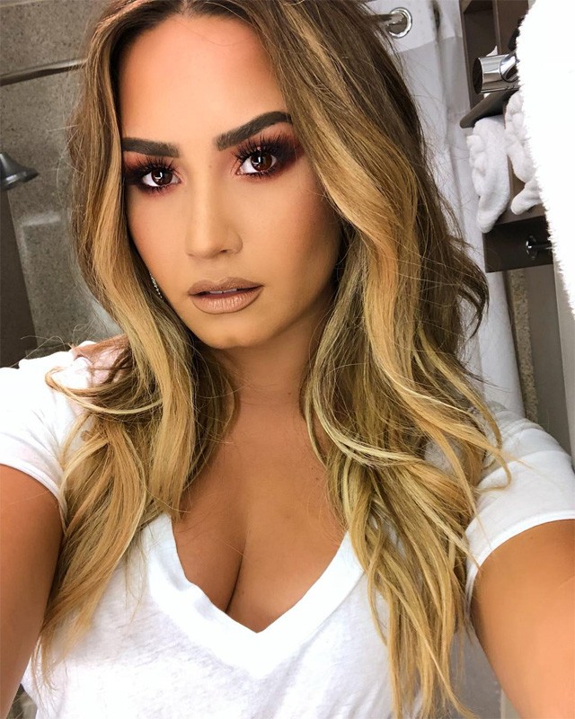 Demi Lovato szelfije a túladagolás előtt
