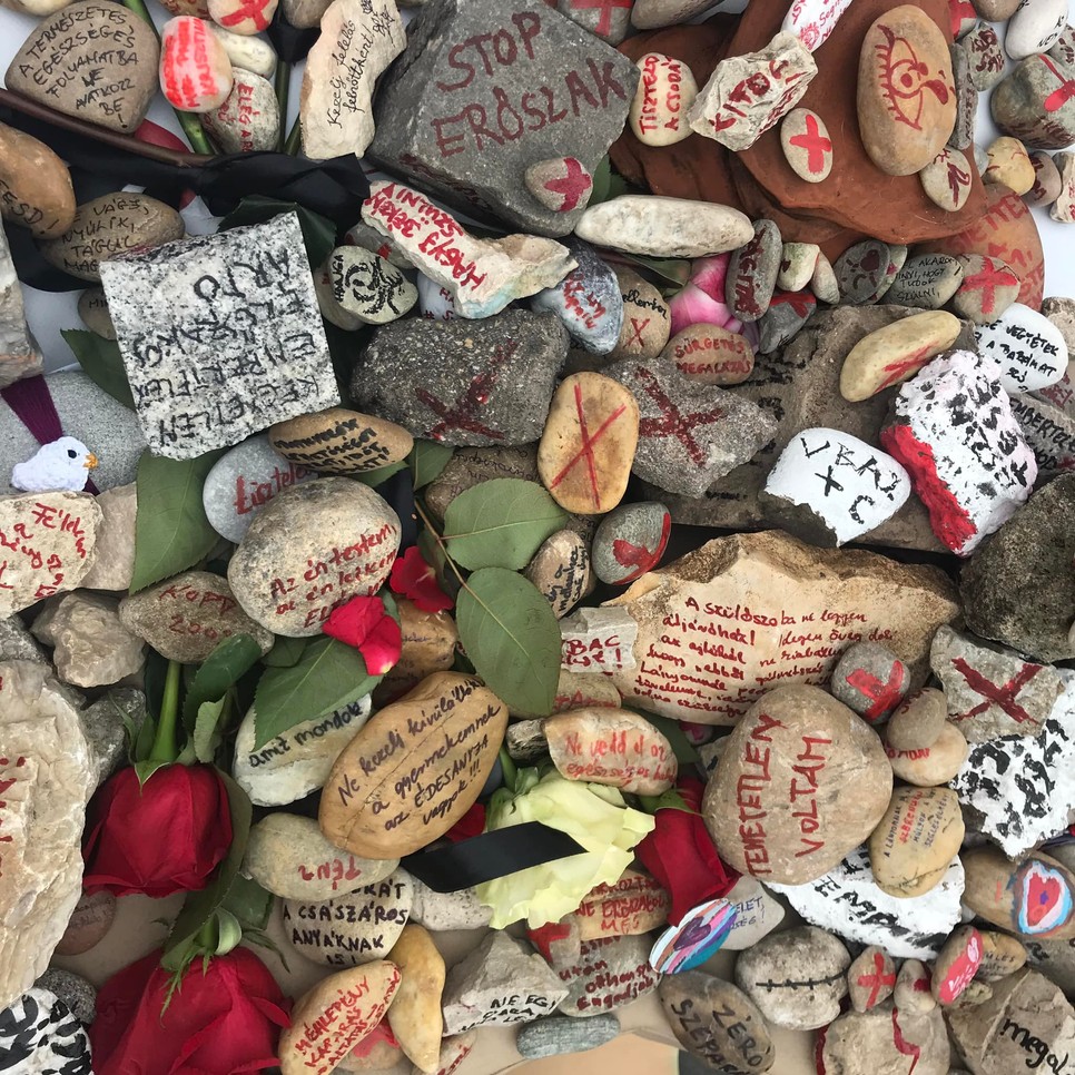 A nőkből élő szülészeti rendszer a nőkért kell működjön!