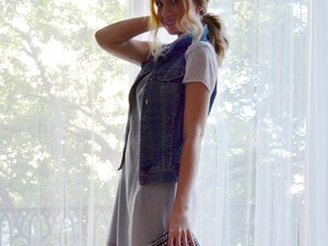 Kicsi táska, de ilyen lány ebbe is belefér