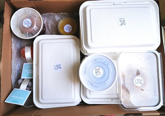 Házhoz jönnek a KIOSK Budapest izgalmas ízei, mi pedig kipróbáltuk őket