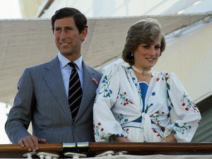 7 gyönyörű, de hazug fotó Diana hercegné és Károly herceg szerelméről, amivel az egész világot félrevezették 