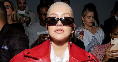 Atyaég! Christina Aguilera brutális sminkben felismerhetetlen