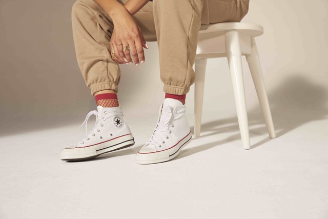 Nőkkel definiálja újra a NŐ szó jelentését a Converse