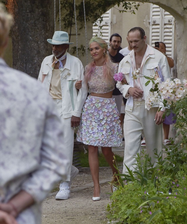 pigalle, stéphane ashpool, házasság, esküvő, divatbemutató, férfi divathét, kifutó, divatház