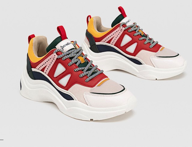 Emelt talpú STRADIVARIUS 11995 Ft