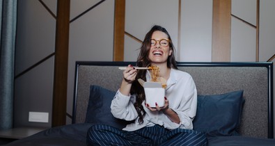 Soha ne egyél ezekből az ételekből lefekvés előtt, mert valójában borzasztóan öregítenek