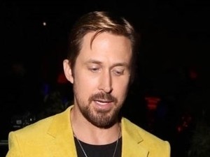Napsárga öltöny? Ryan Gosling észvesztő benne