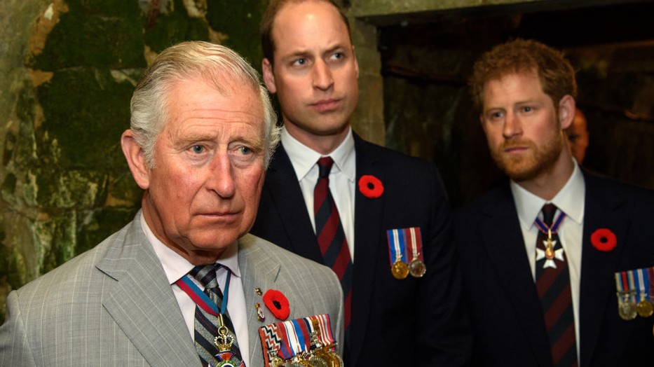 Károly király nem bírta tovább hallgatni Harry és Vilmos veszekedését