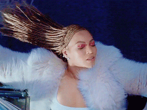 Szervezz társas programot, szépítkezz, vásárolj - Egymondatos horoszkóp: Szeptember 3.