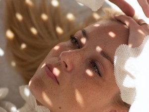 Mindig lehet újrakezdeni: Ismerd meg Noirát, aki karrier, házasság, gyerekek után vágott neki a zenélésnek