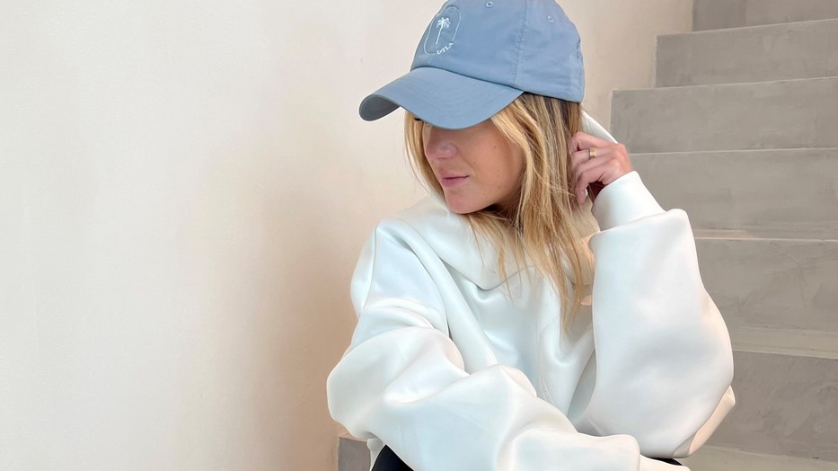 Rebeka ma kedvenc, kényelmes pulcsiját viselte