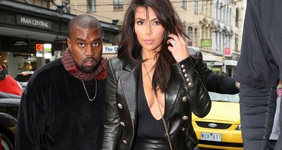 Kontinens és stílusváltás, de a mély dekoltázs marad