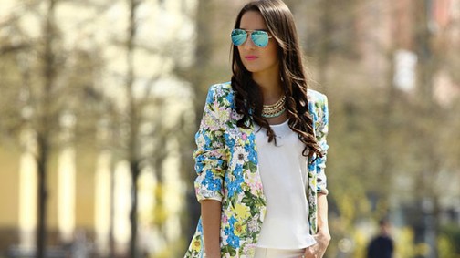 Ma Erdei Panni mutatja napi szettjét