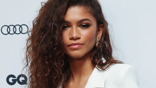 Nem állt még nőnek olyan jól a fehér, mint Zendayának