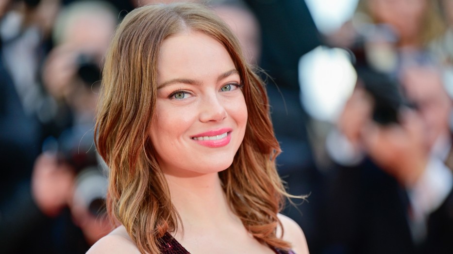 Emma Stone meztelenruhája nem sokat hagyott a képzeletre