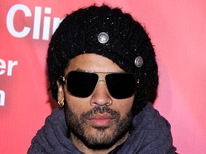 Legenda! 5 éve nem térünk magunkhoz ettől a sálviselettől