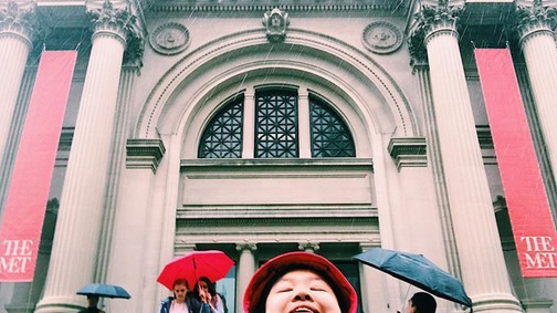 Íme a legmenőbb kampány a tökéletes szelfik ellen! Tökéletlen fotóival kampányol ez a lány!