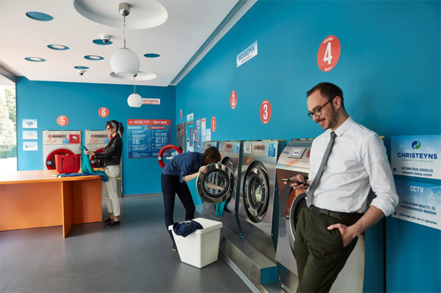 Tiszta Amerika! Itthon is hasít a Bubbles önkiszolgáló mosoda