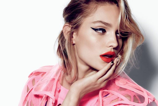 Csábíts cicaszemekkel! Így készítsd el a tökéletes tusvonalat