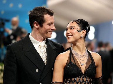 Ők voltak a 2025-ös Met-gála legszebb szerelmespárjai, csak úgy izzott közöttük a levegő a vörös szőnyegen